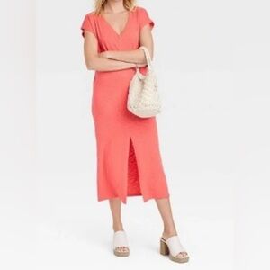 Universal Thread SHORT SLEEVE V-NECK KNIT DRESS